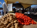 Mounds of fresh tomatoes and potatoes!  Two of my favorito!