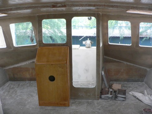 The first bit of furniture; the steering pedestal, made in Carpinteria and shipped to Phuket.