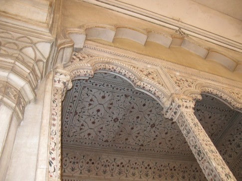 Pietra Dura artistry in Agra Fort