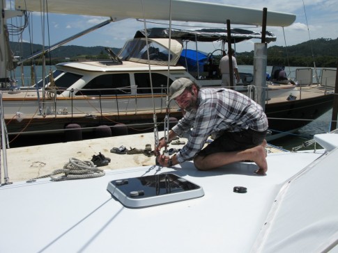 Jerry setting our starboard stays