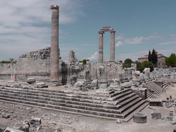 Didyma Temple of Apollo -parting view.