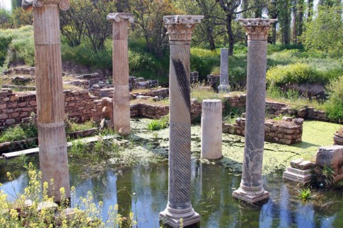 Afrodisias temple