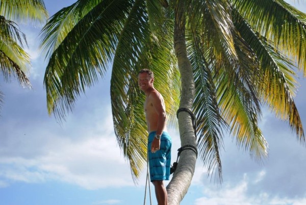 diving off oconut tree swing