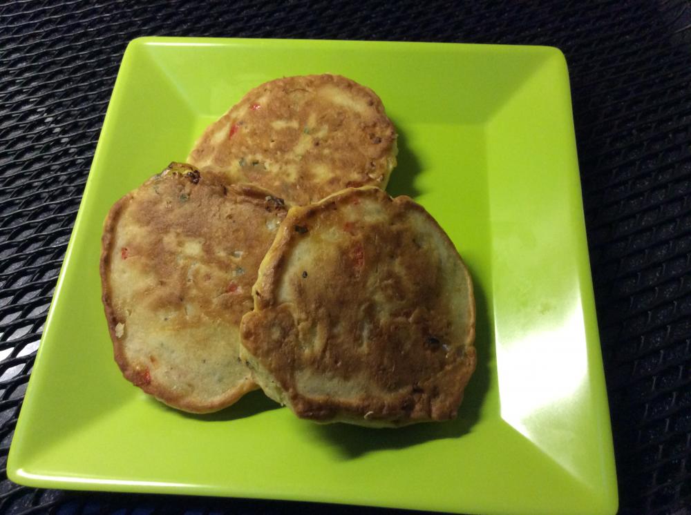 DISAPPOINTING VEGGIE FRITTERS : Had been carrying this recipe around for several years. Have been taking advantage of the availability of ingredients and trying out saved recipes.  These fritters were AWFUL.....fed them to the ducks.