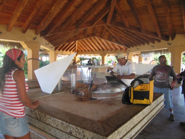 Beautiful triple palapa was a first class fish cleaning station at the public park/beach