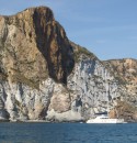 Songline anchored in cala Inferno on Isola di Ponza