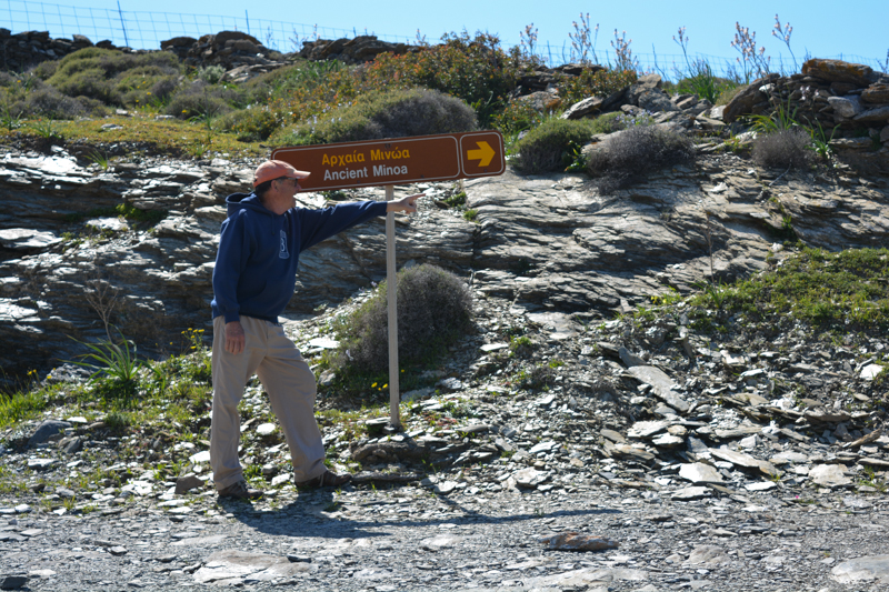 Finally A Sign!: Pointing towards the ruins