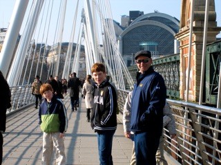Pedestrian bridge by the London eye