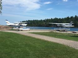 Sea planes at Killarney: These plane go in the water as well as land