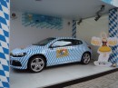 VW Scirocco in Okoberfest-Lackierung