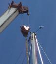Pulling the main mast: Away up high