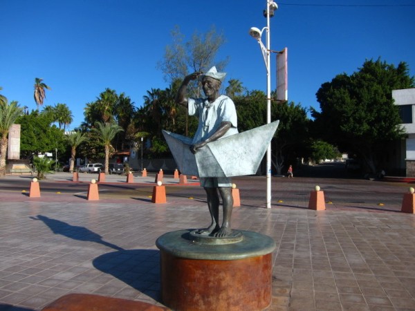 The poet in his paper boat of dreams on the Malecon