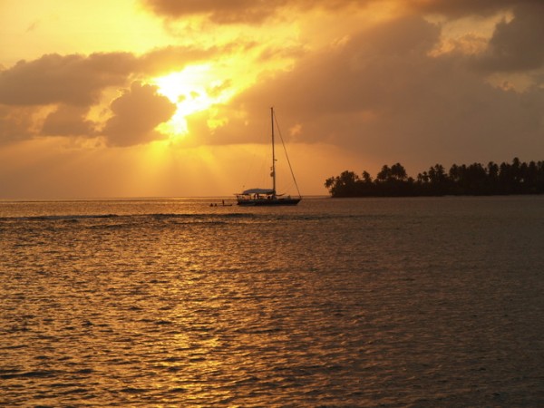 Alpharatz anchored at sunset, Holendaise Cay San Blas