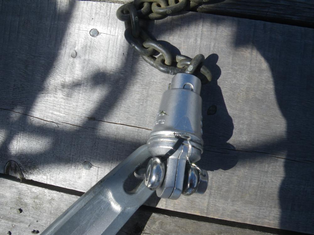 Anchor swivel back in action: Re-seized and added extra wire