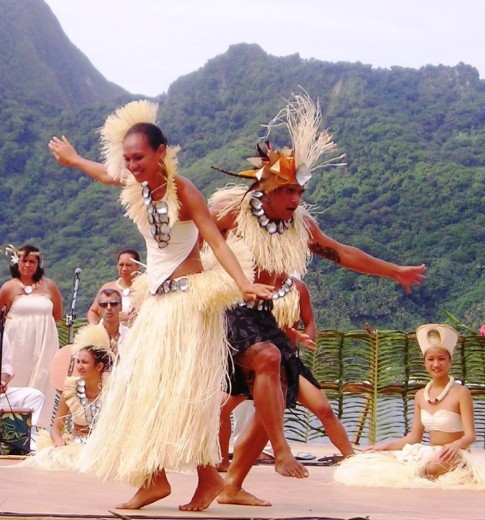Tahiti Nui Dancers