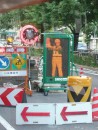 Crazy Signage 18: No need for a flagman