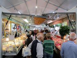 Busy market in La Spezia
