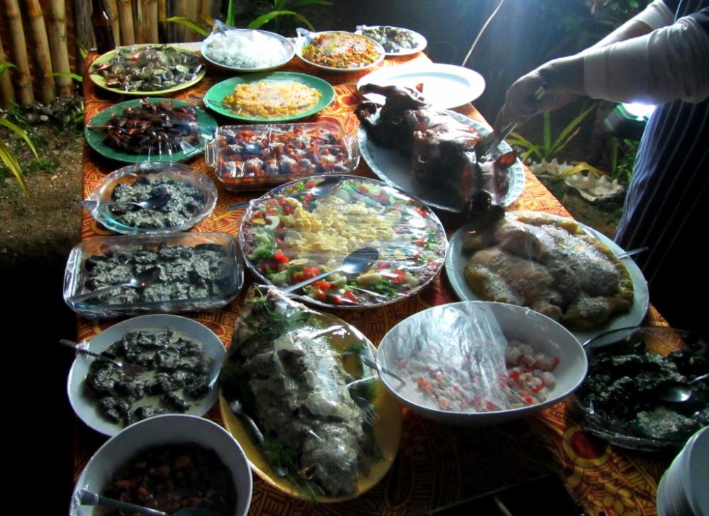 The Tongan feast with 16 courses.