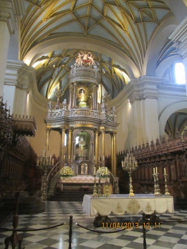 The main alter in the Cathedral.