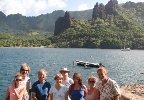 Gail & Tony with all our friends we made in Fatu Hiva.  They were on a tour, saw Cetacea come in and waited for us.