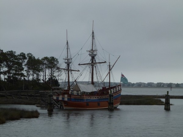 From Elizabeth City we decided not to take the usual ICW route so we headed to Manteo on the Outer Banks instead. There we spent time in the historical park they have there. We toured this reproduction of an old English sailing ship.