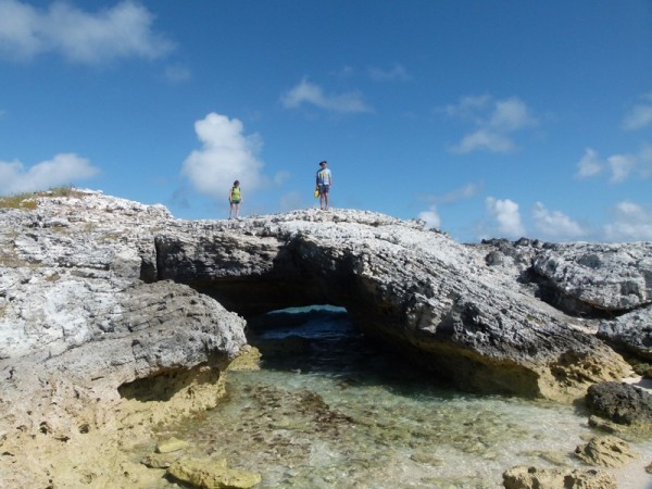 Bill had read that there was an archway to the ocean from an internal lake.  We finally found it.