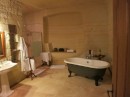 Esbelli Evi Cave Hotel - bathroom