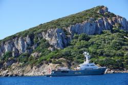 Italy /Sardinia : Motoryacht "MMM" in front of Isola Figarolo  -  08.20  -  Italy /Sardinia 