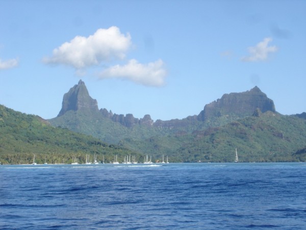 Over to Moorea for the "rally" for the Puddle Jumpers.  Our first look at Moorea up close.