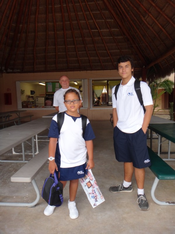Kids are off to Mexican school: uniforms, lunch boxes, backpacks...check, check, check!