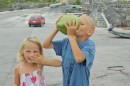 Niue 298_1_1: Coconut drinking kids