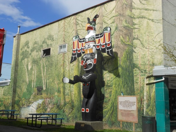 Duncan, BC has a Totem Trail in the old downtown with 30+ Totems to enjoy!