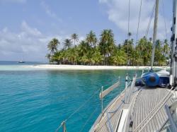 Arriving in  Coco Banderos: This was my favourite anchorages in the San Blas