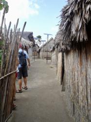 Walking through the tightly packed homes of Isla Maquina